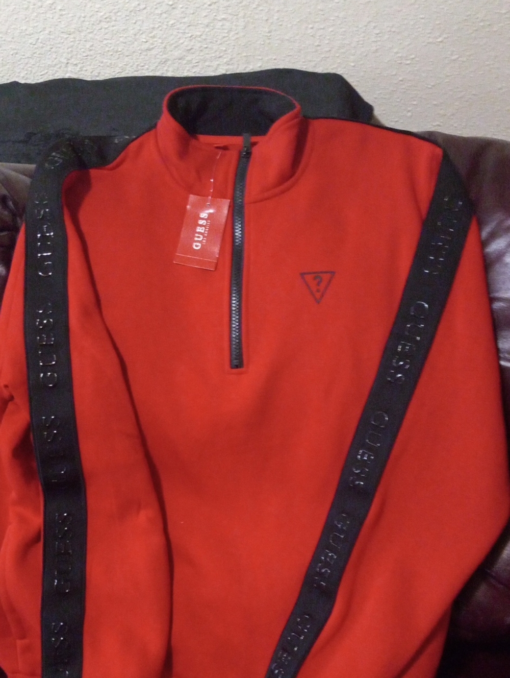 Guess  men's         Zip Pullover Size Lg - Picture 2 of 8